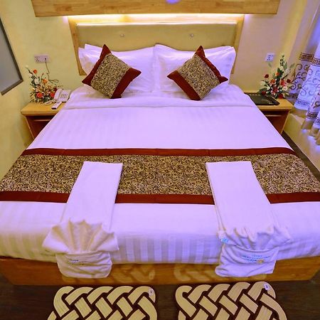 Relax Mandalay Hotel 外观 照片